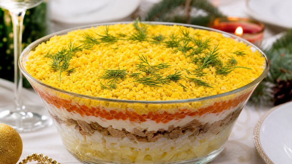 Салат Мимоза — классический слоёный, с рыбкой